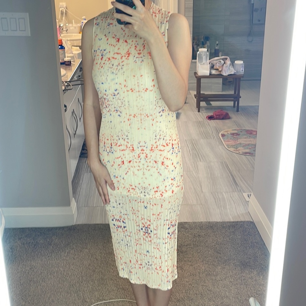 Casual maxi dress that hugs your body well